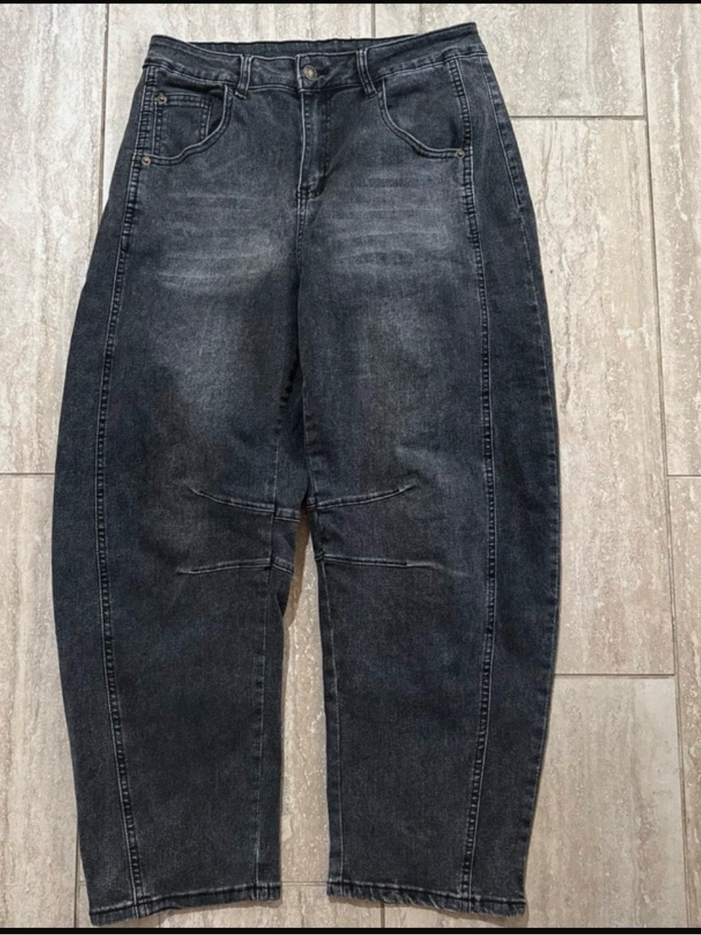 Women’s Black Washed Jeans - barrel Fit
